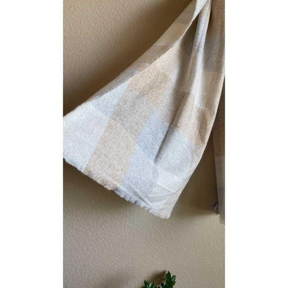 NWT Old Navy Checker Print One Size Cream & Brown Scarf - Picture 3 of 6